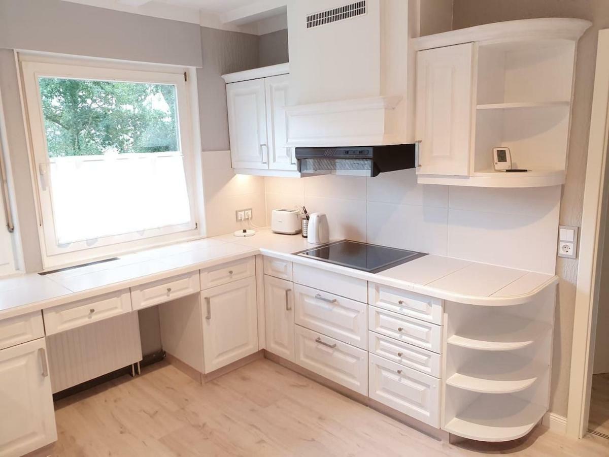 Tolle 125M² Erdgeschosswohnung Im Einzelhaus 칼텐키르헨 외부 사진